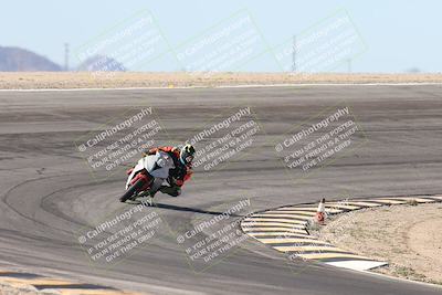 media/Oct-30-2025-Racers Edge (Thu) [[dabbdaf680]]/3-B Group/Session 2 (Bowl Exit)/